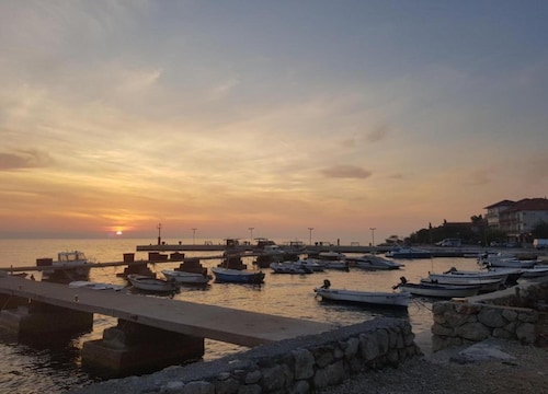 Nice Apartment With Private Roofed Terrace, Near the Sea and National Park