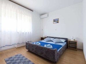 Appartement | 3 chambres, ameublement personnalisé, draps fournis