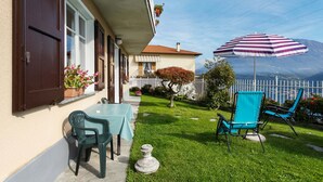 Unclassified image, 2 of 40, button - Delightful Villa With Garden (San Siro)