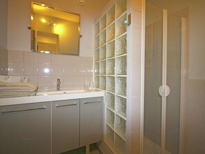Nhà | Phòng tắm | Buồng tắm vòi sen, khăn tắm 