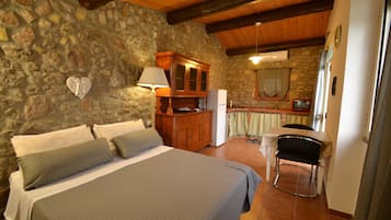 Cottage | Dilengkapi dengan perabotan berbeda-beda dan seprai linen