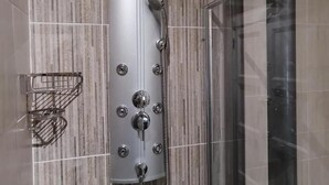 Dobbeltrom – standard | Dusj på badet