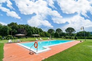 Apartment | Pool | Outdoor pool - Bucine Hideaway With Pool (Bucine)
