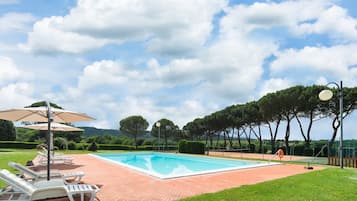 Apartemen | Kolam renang | Kolam renang outdoor