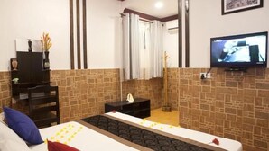 Unclassified image, 2 of 7, button - Holiday inn (Maafushi)