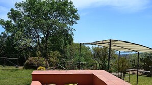 Balcony - Rustic Holiday Home in Santa Venerina With Terrace & Garden (Santa Venerina)