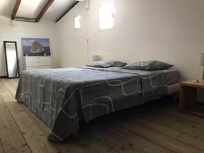 1 bedroom - Apparently spacious (Fort de France)