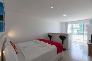 Minibar, free WiFi