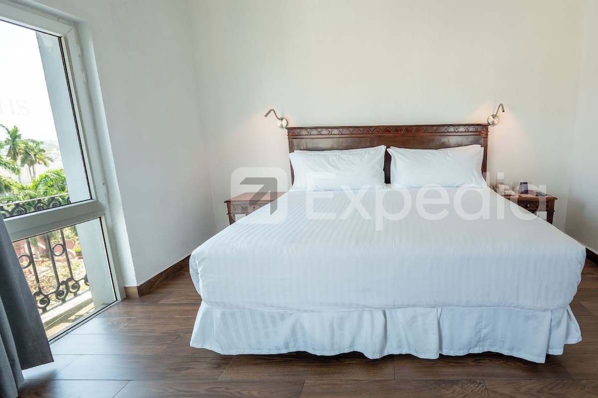 Iron/ironing board (on request), WiFi (free), bed sheets