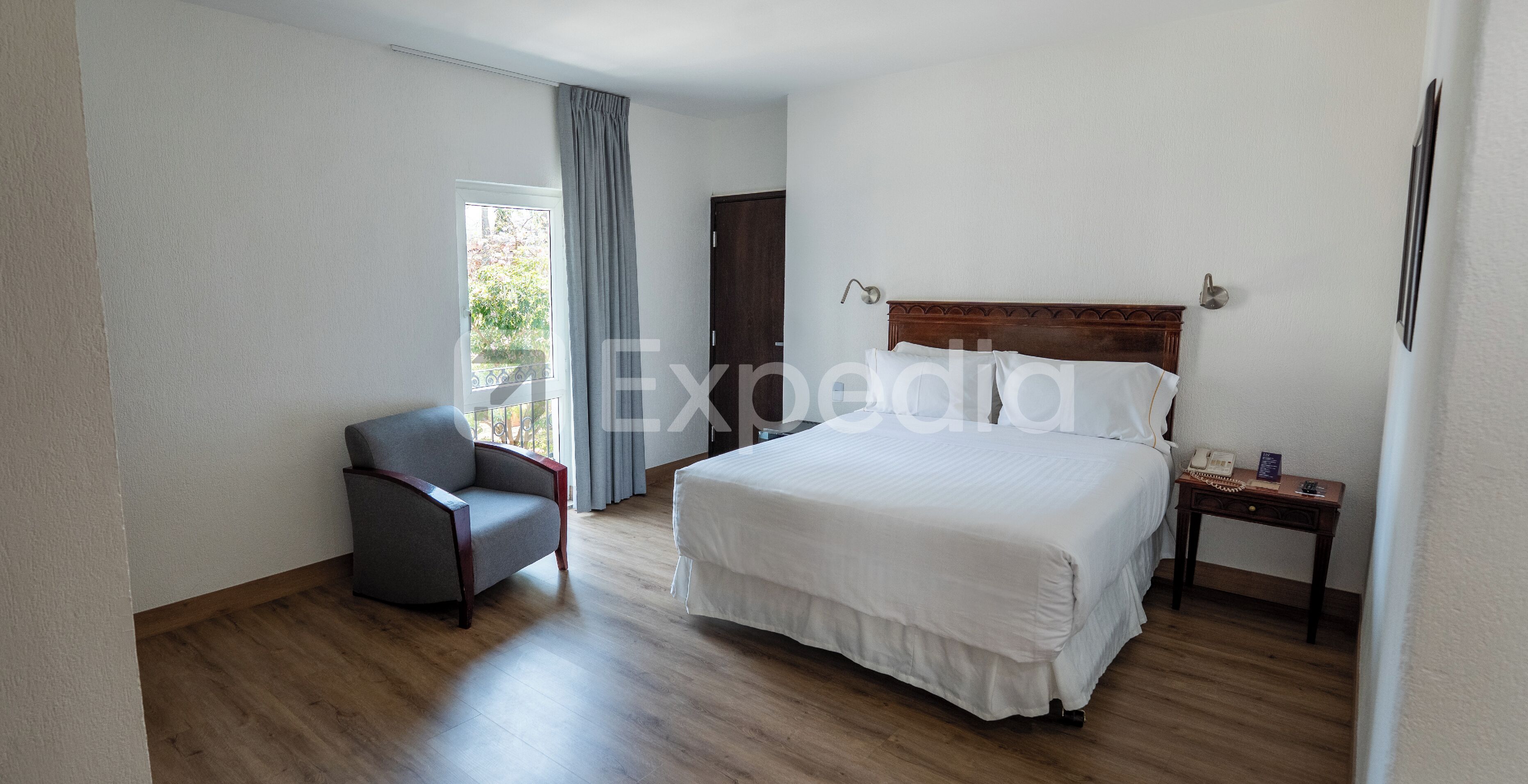 Iron/ironing board (on request), free WiFi, bed sheets
