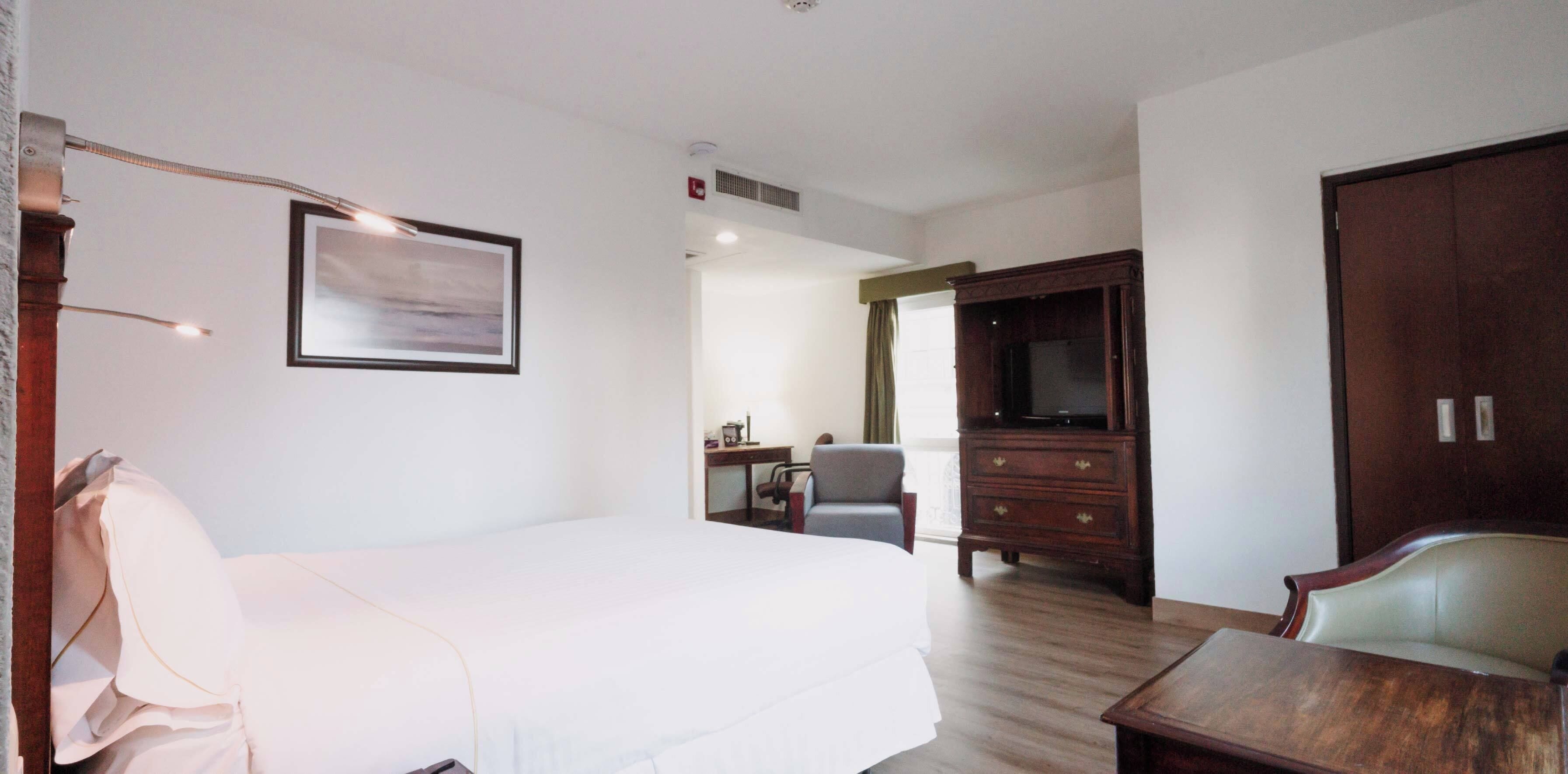 Fer et planche à repasser, accès au Wi-Fi (inclus), literie fournie