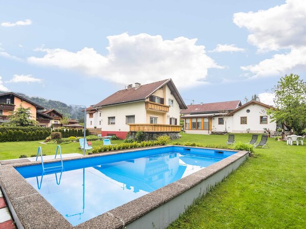Pool - Apartment in Tropolach Near Nassfeld (Hermagor-Pressegger See)