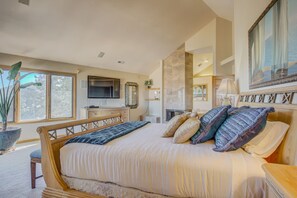 Nhà (4 Bedrooms) | 4 phòng ngủ, bàn ủi/dụng cụ ủi quần áo, bộ trải giường