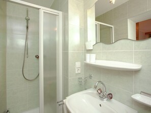 Apartment | Bathroom - Cozy Apartment in Tobadill Austria With Beautiful Garden (Tobadill)