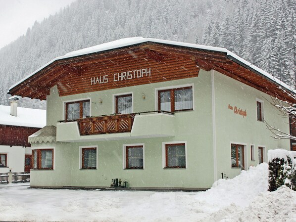 Apartment | Exterior - Modern Holiday Home in See Near Ski Area (See)