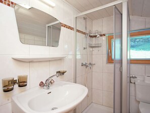 Buồng tắm vòi sen 
