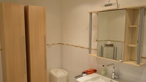 Unclassified image, 5 of 36, button - Comfortable and Beautiful Apartment in the Hünruck With Magnificent Enclosed Garden (Mastershausen)