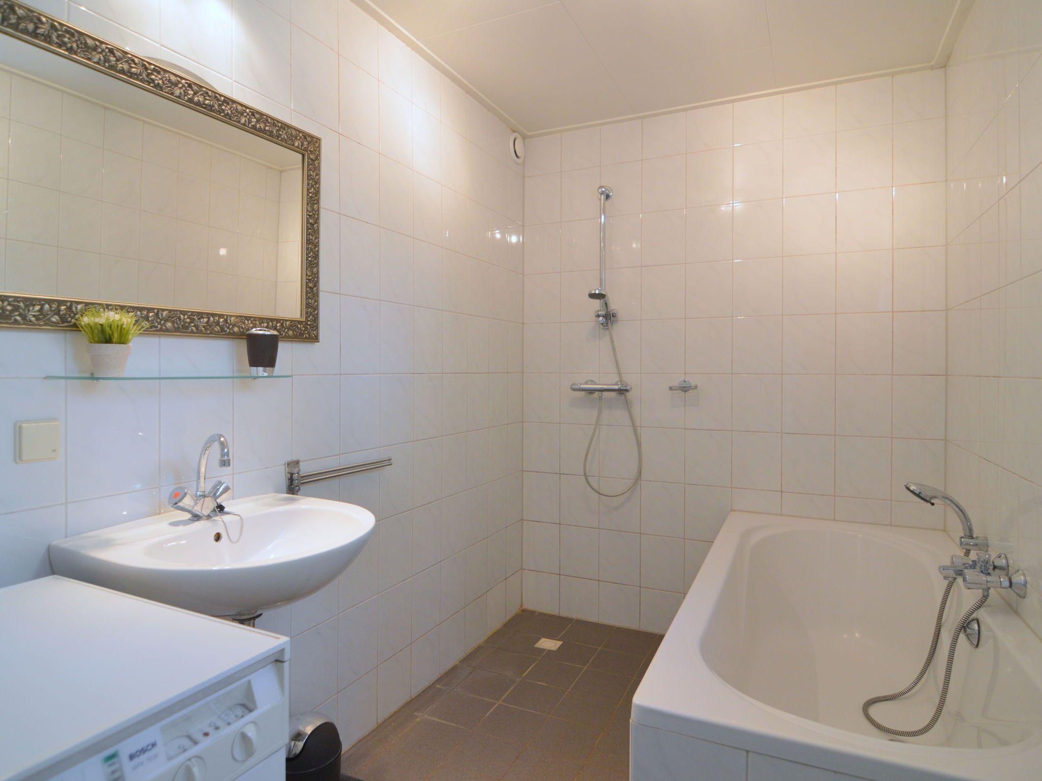 House | Bathroom | Bathtub