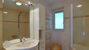 Villa | Badkamer