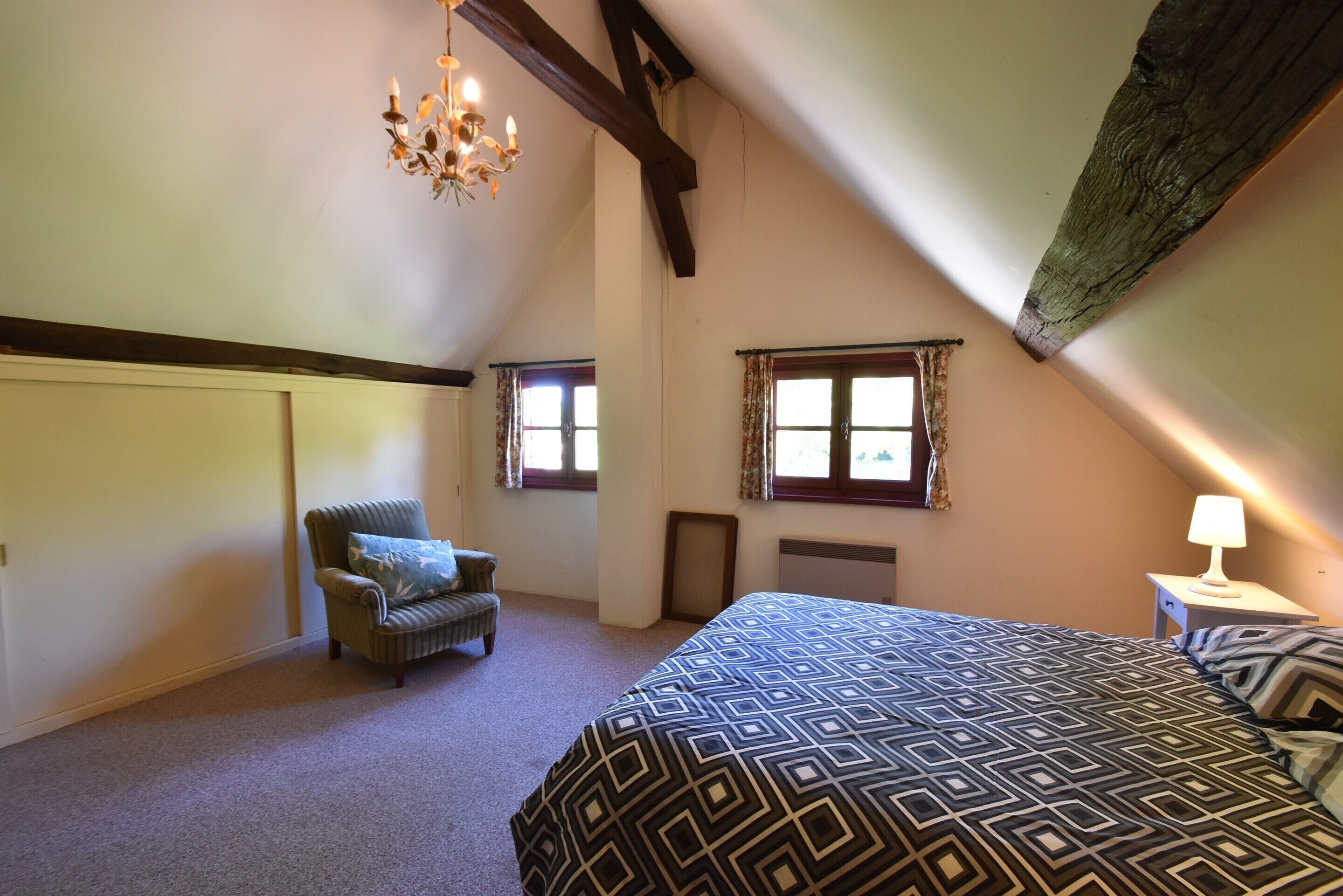 3 chambres, ameublement personnalisé, draps fournis