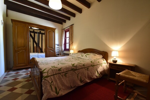 House | 3 bedrooms, individually furnished, bed sheets - Weekend Escape in Saint-maurice (Saint-Maurice-sur-Aveyron)