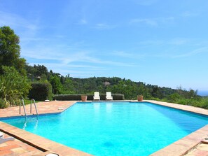 Pool - Alluring Villa in La Croix Valmer With Swimming Pool (La Croix-Valmer)