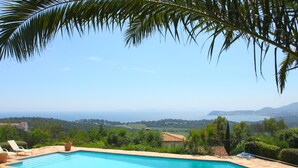 Outdoor pool - Alluring Villa in La Croix Valmer With Swimming Pool (La Croix-Valmer)