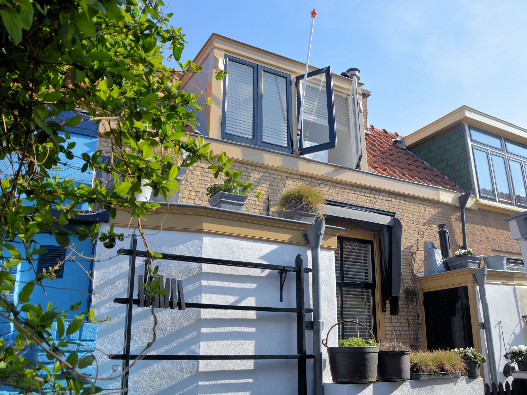 House | Bahagian luar