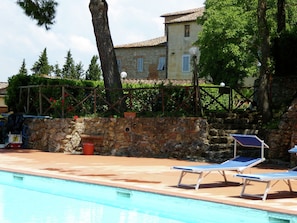 Exterior - Vintage Castle in Monteriggioni Tuscany near Forest (Monteriggioni)
