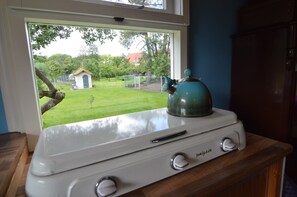 House | Private kitchen - Gypsy Caravan in Weideblick With Farm Animals (Bergen op Zoom)