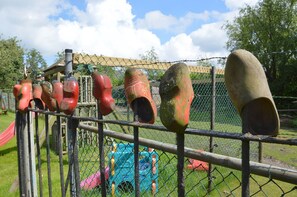 House | Interior detail - Gypsy Caravan in Weideblick With Farm Animals (Bergen op Zoom)
