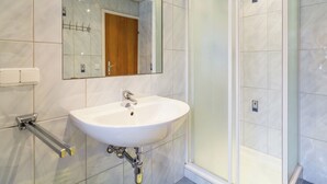 House | Bathroom - Spacious Cottage near Ski Area in Sankt Johann im Pongau (Sankt Johann im Pongau)