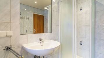 Ferienhaus | Badezimmer | Dusche
