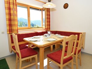 Apartment | Dining - Large Apartment in Maria Alm With Terrace (Maria Alm am Steinernen Meer)