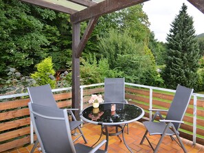 Apartment | Balcony - Wohnung im Weserbergland mit Garten (Bad Pyrmont)