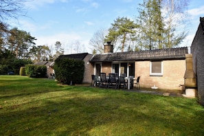 House | Exterior - Appealing Holiday Home in Guelders near Forest (Lochem)