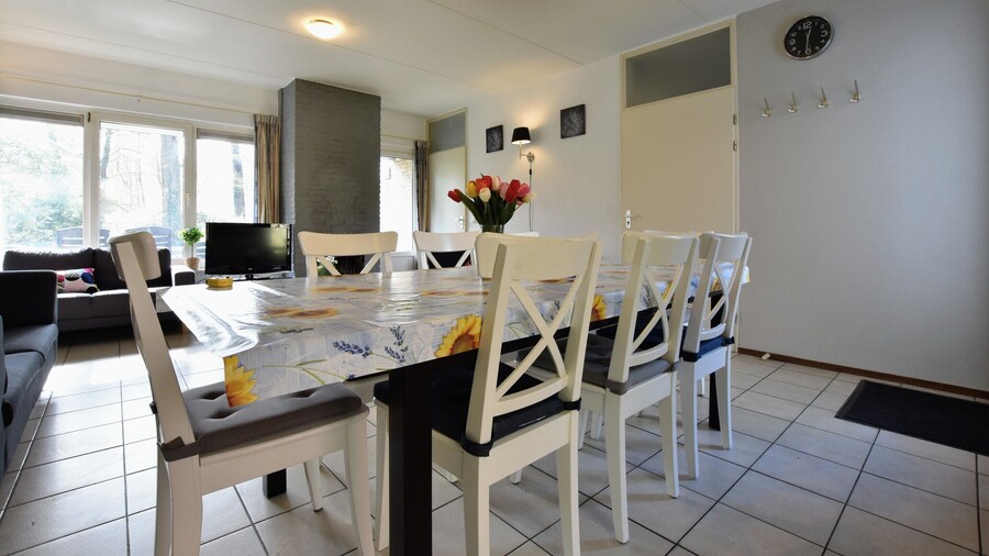 Appealing Holiday Home in Guelders near Forest