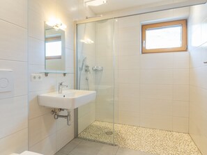 Chalet | Kamar mandi | Shower