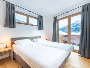 Chalet | 12 bedrooms, individually furnished, bed sheets - Chalet in Neukirchen am Grossvenediger With Sauna (Neukirchen am Grossvenediger)