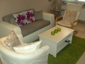 House | Living room | TV, DVD player