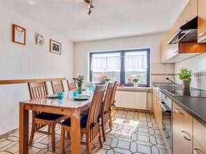 House | Dining