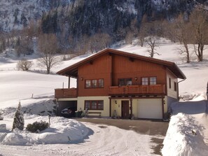 Exterior - Modern Chalet in Salzburg With Sauna (Fusch an der Grossglocknerstrasse)