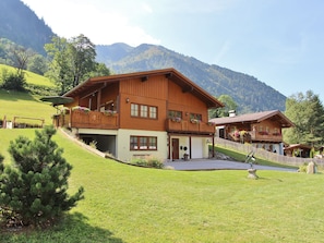 Exterior - Modern Chalet in Salzburg With Sauna (Fusch an der Grossglocknerstrasse)