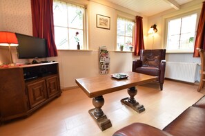 House | Living room - Holiday Home in With Cycling Area (Den Ham)