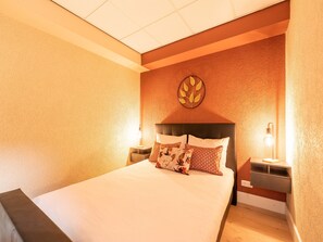 Apartment | 3 bedrooms, individually furnished, bed sheets - Luxury Apartment in Schin op Geul with Hot Tub & Sauna (Walem)