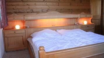 3 bedrooms, individually furnished