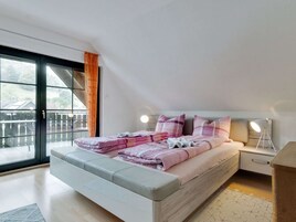 House | 2 bedrooms, bed sheets