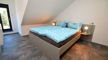 House | 2 bedrooms, bed sheets
