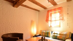 Living room - Beautiful, Authentic Half-timbered House; Modern Amenities, Garden and Terrace (Beltheim)