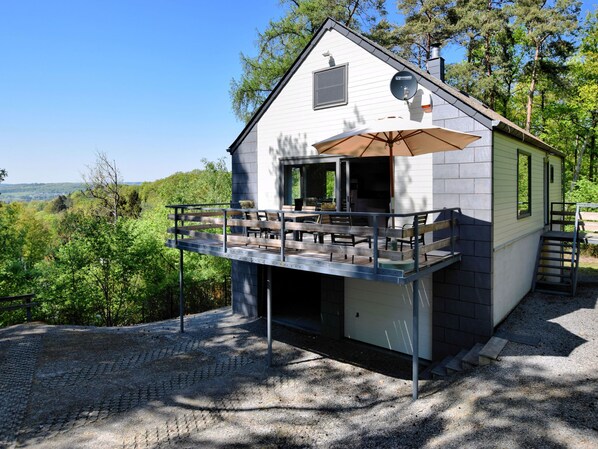 Exterior - Modern Furnished, Comfortable House With Large Sunny Terrace and Beautiful View (Durbuy)